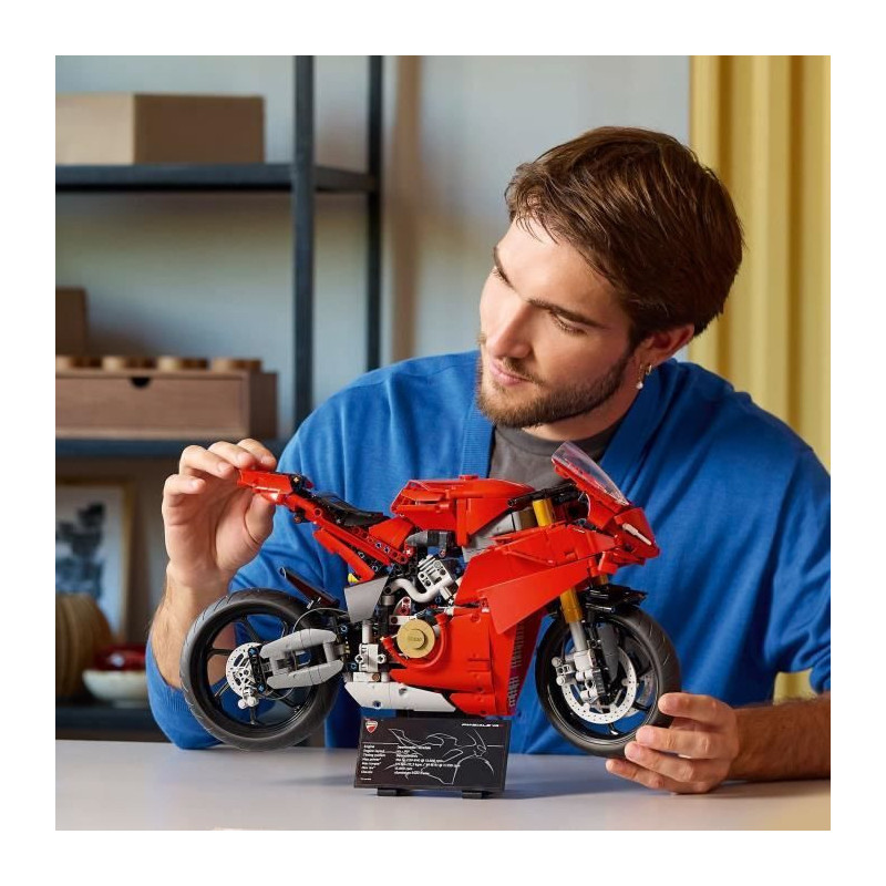 LEGO Technic 42202 The Ducati Panigale V4 S Motorcycle - Motorcycle to