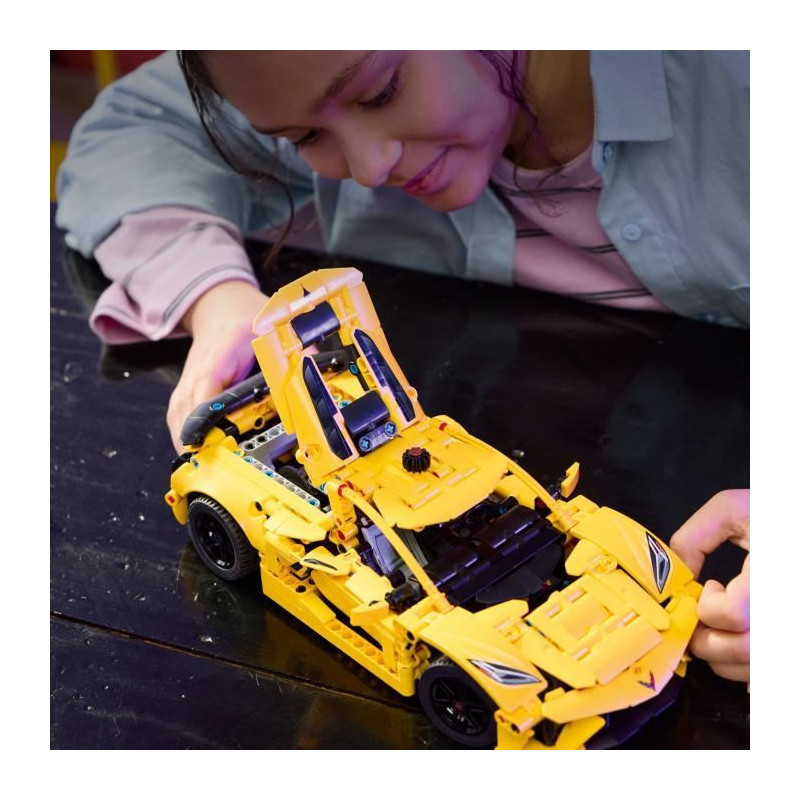 LEGO Technic 42205 Chevrolet Corvette Stingray - Sports Car for Boys A