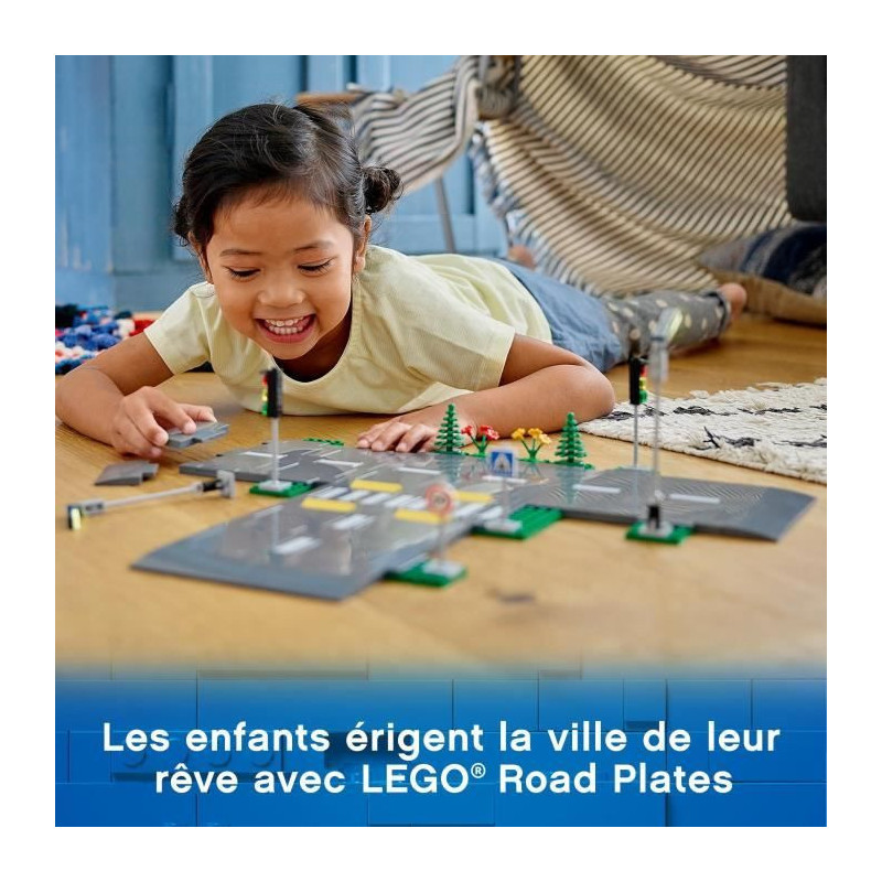 LEGO City 60304 Intersection to assemble, City construction game with