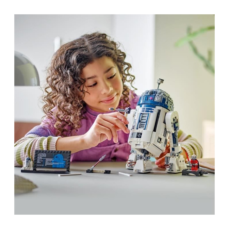 LEGO Star Wars 75379 R2-D2, Droid Toy to Build, Gift for Kids, Battle