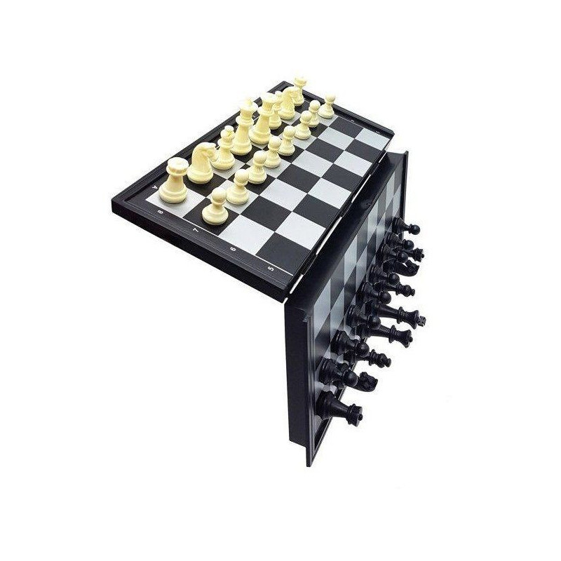 Magnetic board game - 8 games in 1 box