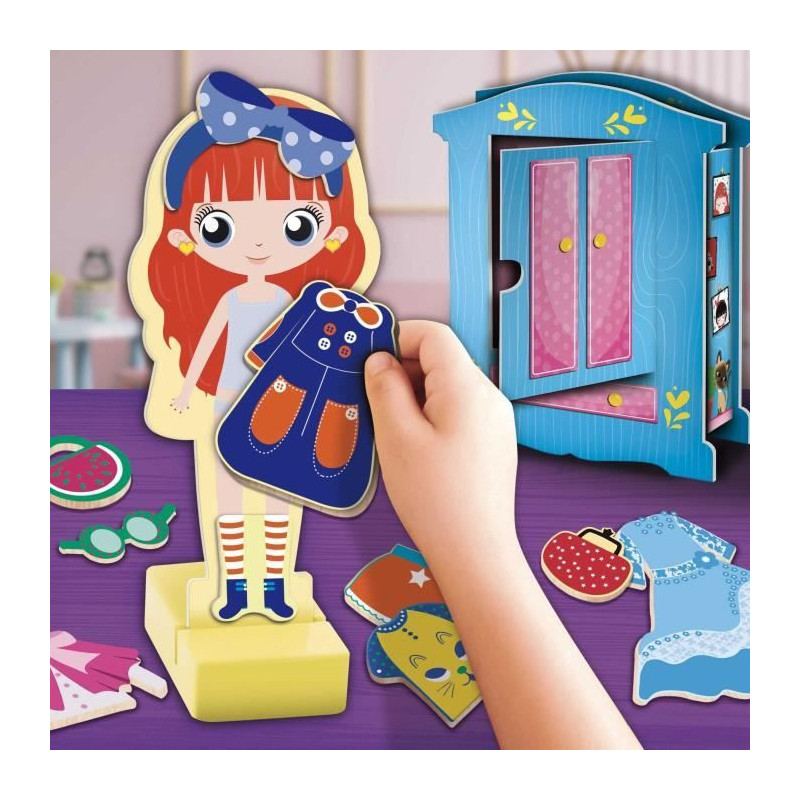 Wooden doll to create fantastic outfits - LISCIANI - Montessori method