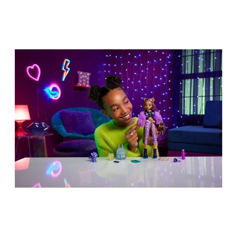 Monster High-Clawdeen Wolf-Doll with Crescent Dog and Accessories HRP6