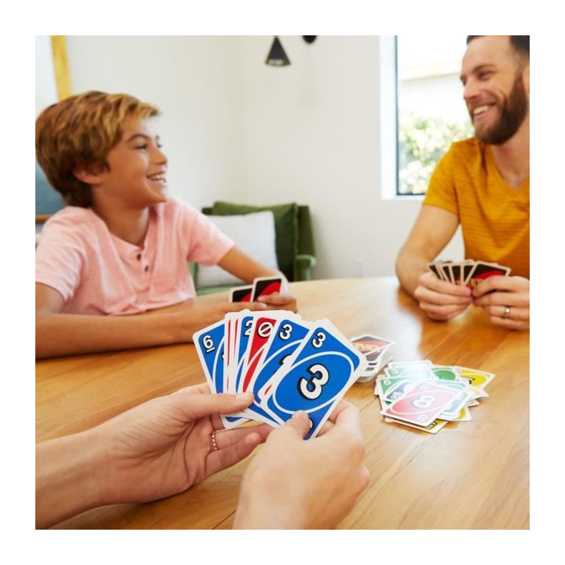 UNO - Uno Classic - Family Card Game - From 2 to 4 Players - Ages 7+