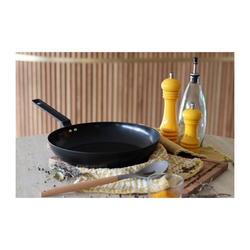 Frying pan - MENASTYL - 6020639 - Forged aluminum - 30 cm - Black - Su