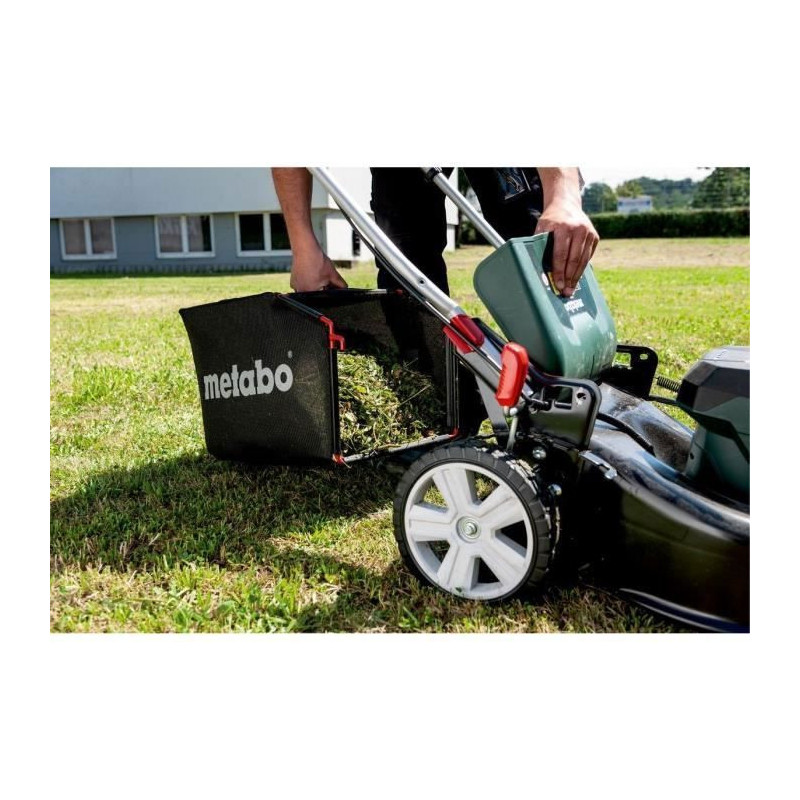 Cordless lawn mower RM 36-18 LTX BL 46