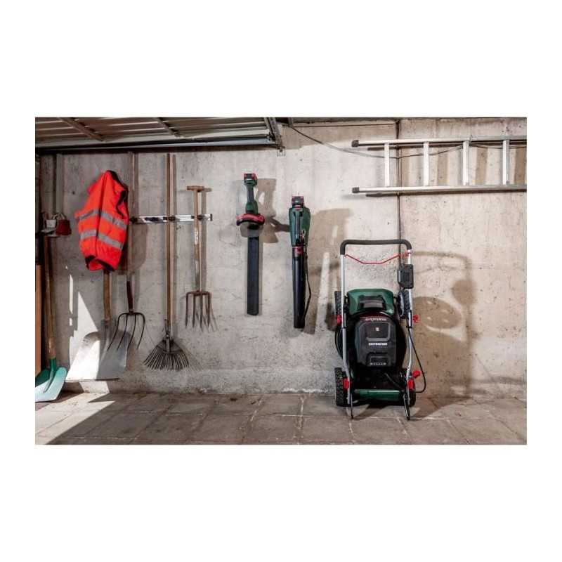 Cordless lawn mower RM 36-18 LTX BL 46