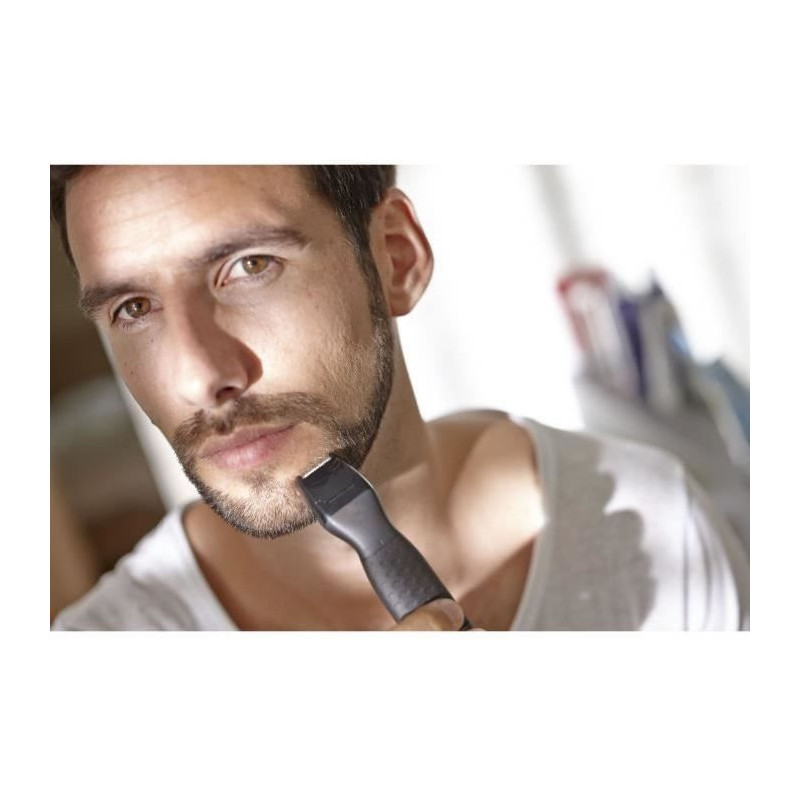 PHILIPS MG1100 / 16 Precision trimmer with 3 beard and mini razor clog