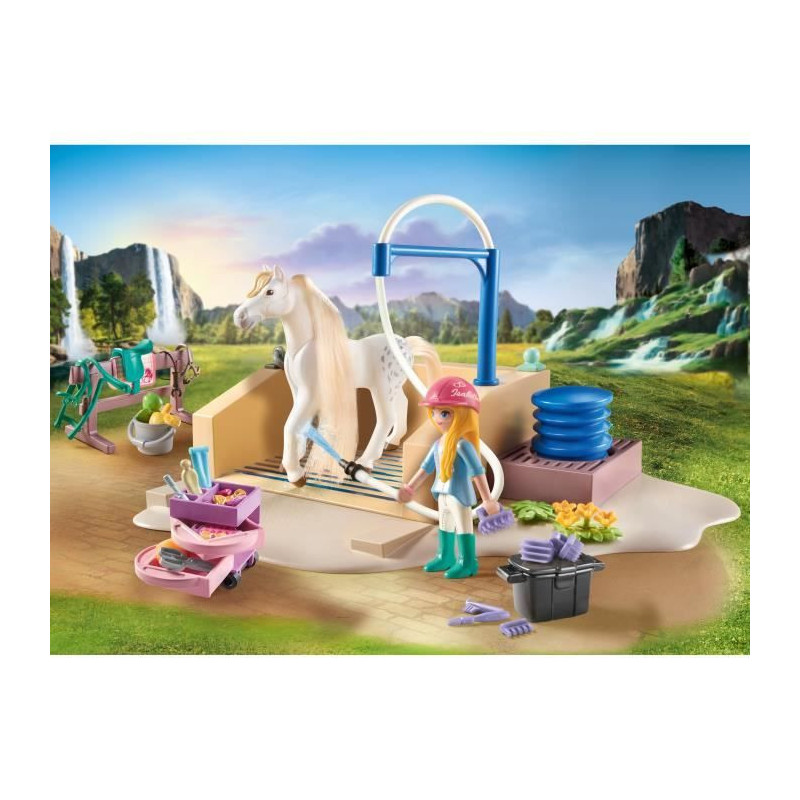 PLAYMOBIL 71354 Isabella & Lioness washing area - Horses of Waterfall