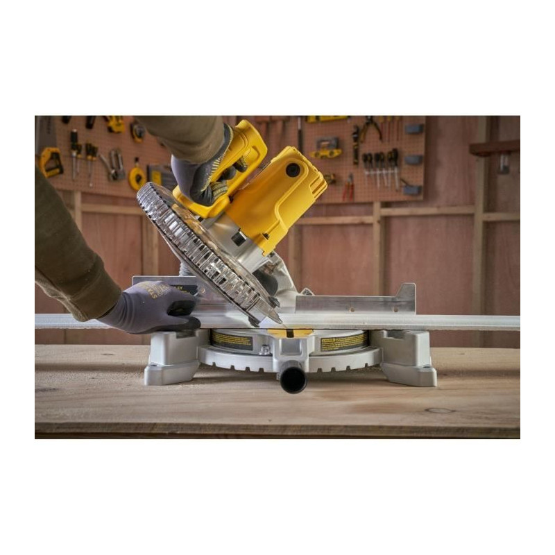254 mm radial arm saw - 1650W - 30 mm bore, 0-4800 rpm - STANLEY FATMA