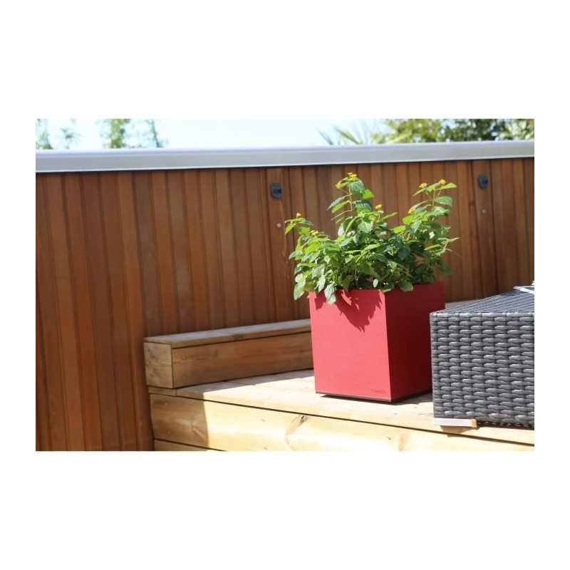 Riviera Granite Bac - 40x40 cm - Red