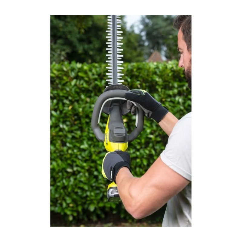 RYOBI ONE+ 18V cordless LINEA hedge trimmer - In-line design - 55 cm b