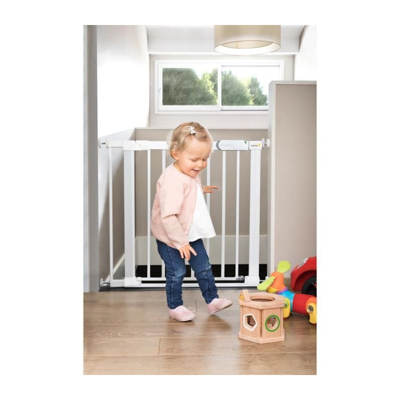 SAFETY 1ST Flat Step Barrier Metal Child Safety Barrier - White